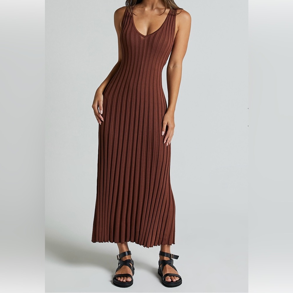 Zara sleeveless ribbed midi dress